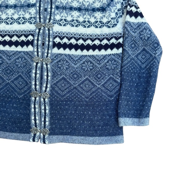 Vintage Cambridge Wool Fair Isle M Metal Clasps Blue Ski Grandmacore - Picture 7 of 13